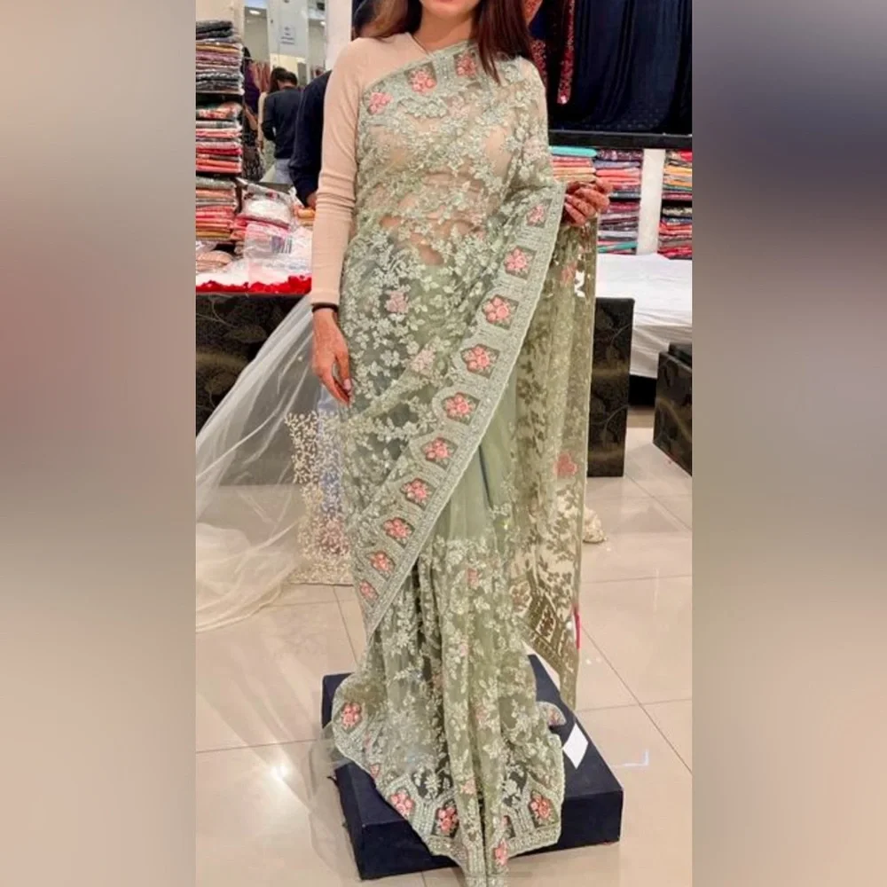Net Saree - Picture 1 of 6